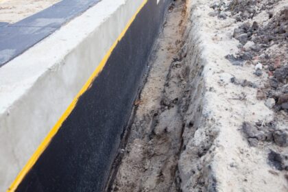 Izolacja fundamentów podczas budowy