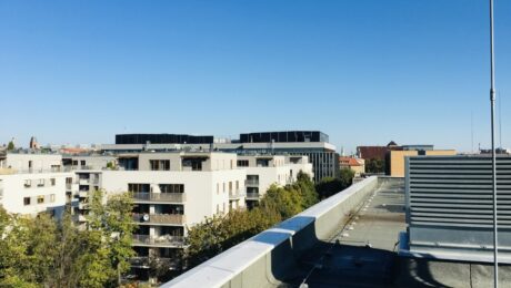 Dach i tarasy budynku po wykonaniu usługi hydroizolacje tarasów.