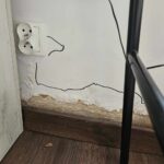 Hydroizolacja: cienkowarstwowa 1–3 mm na wilgoć gruntową bez naporu, grubowarstwowa 3–6 mm na fundamenty; przy naporze potrzebna izolacja przeciwwodna.